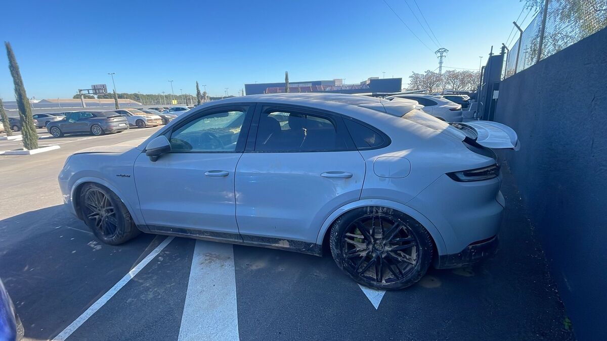 Porsche cayenne coupe e hibrido 2023
