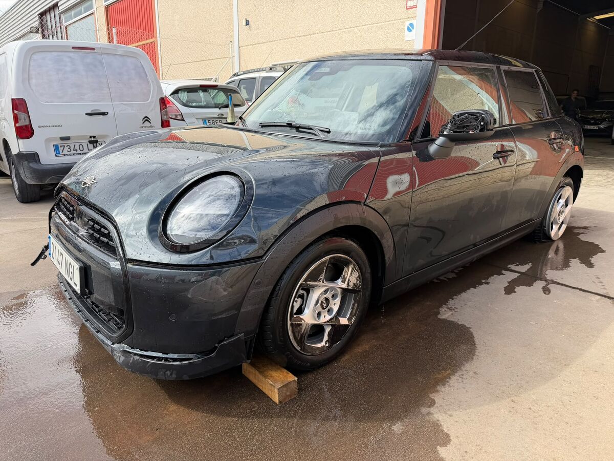 1.5 i Año 156 Cv Año 12/2025 *** 11.990 € ***