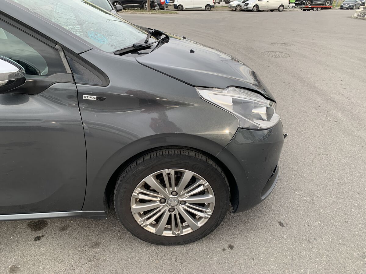 Miniatura Peugeot 208 2017 PEUGEOT 208 1.2 INY 82CV 9