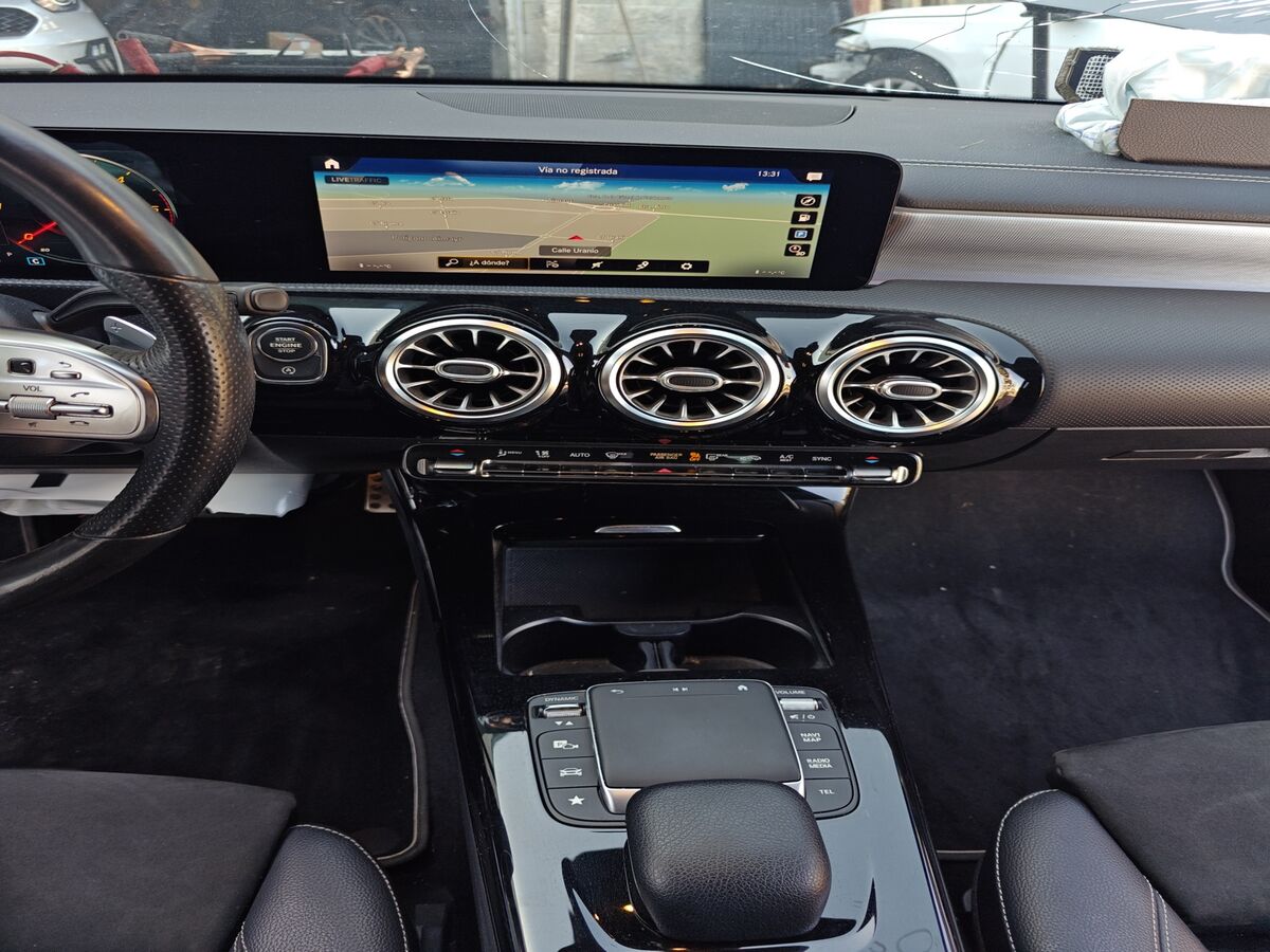 Miniatura Mercedes-Benz A-Clase 2021 AUTOMATICO 12