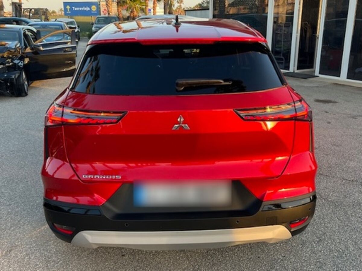 Miniatura Mitsubishi Grandis 2025 Torrevieja (alicante) 18