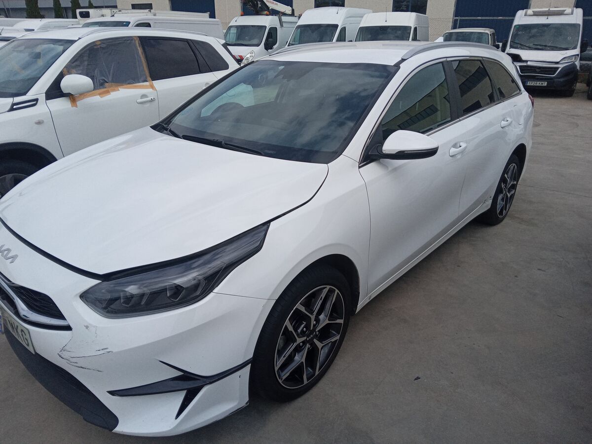 Miniatura Kia Ceed 2023 1.6 MHEV TECH 4