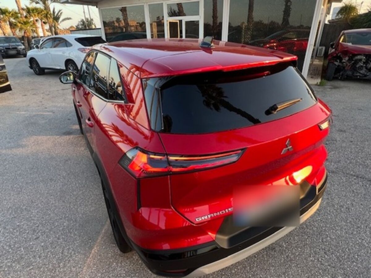 Miniatura Mitsubishi Grandis 2025 Torrevieja (alicante) 16