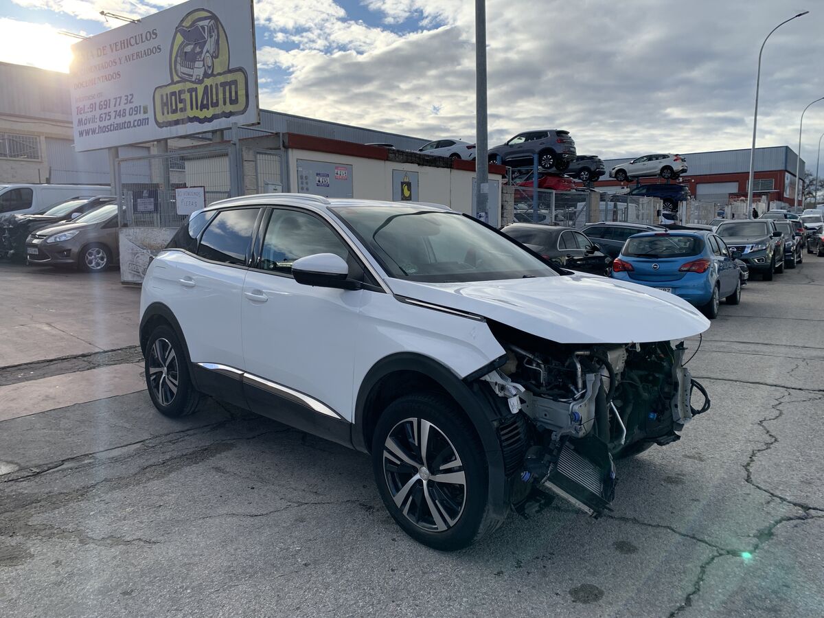 PEUGEOT 3008 1.2 INY 130CV