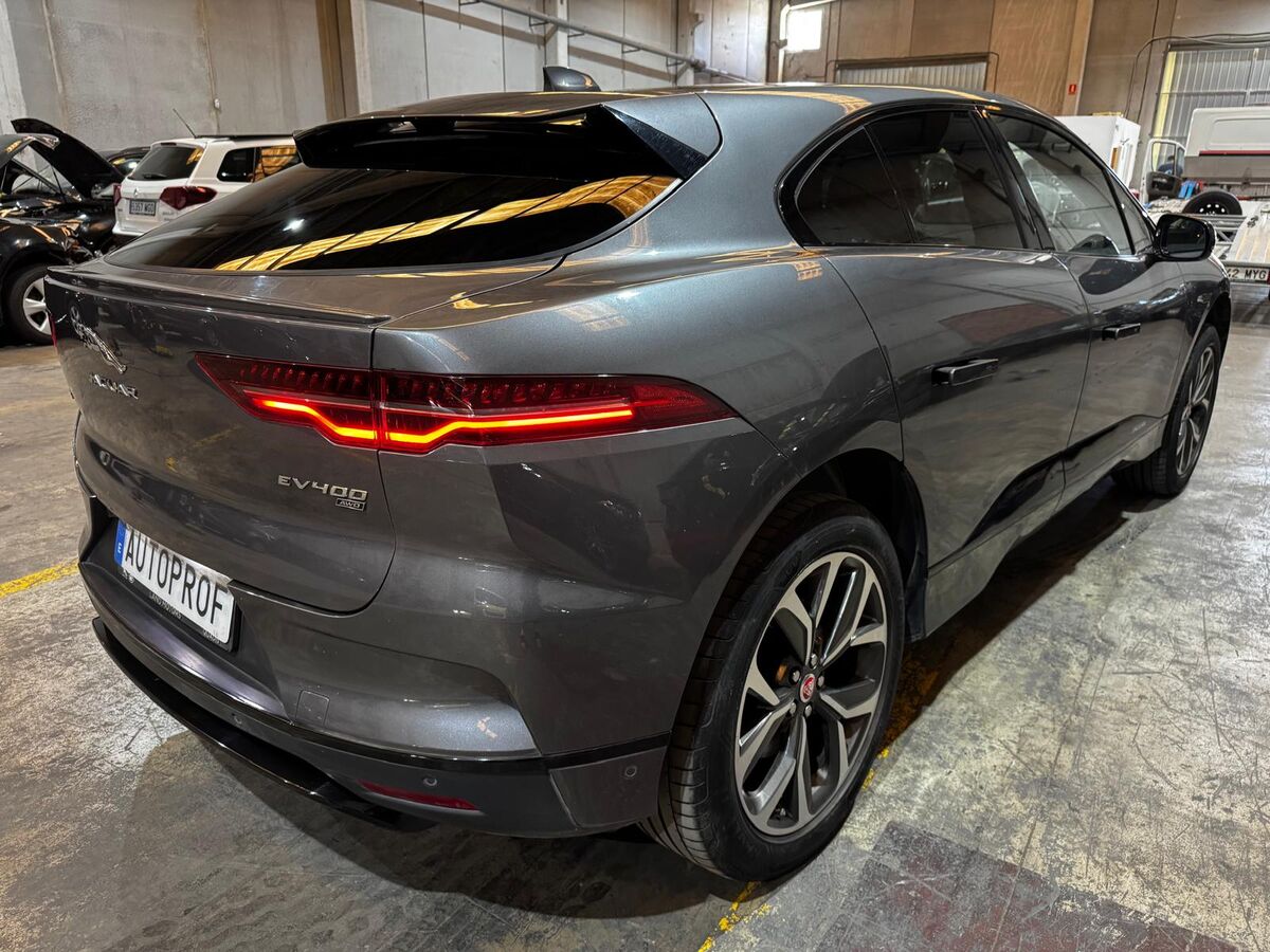 SE EV400 AWD/2018