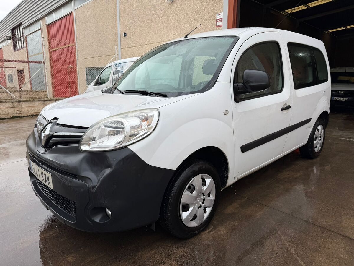 1.5 Dci Año 5/2019 *** 5.990 € ***