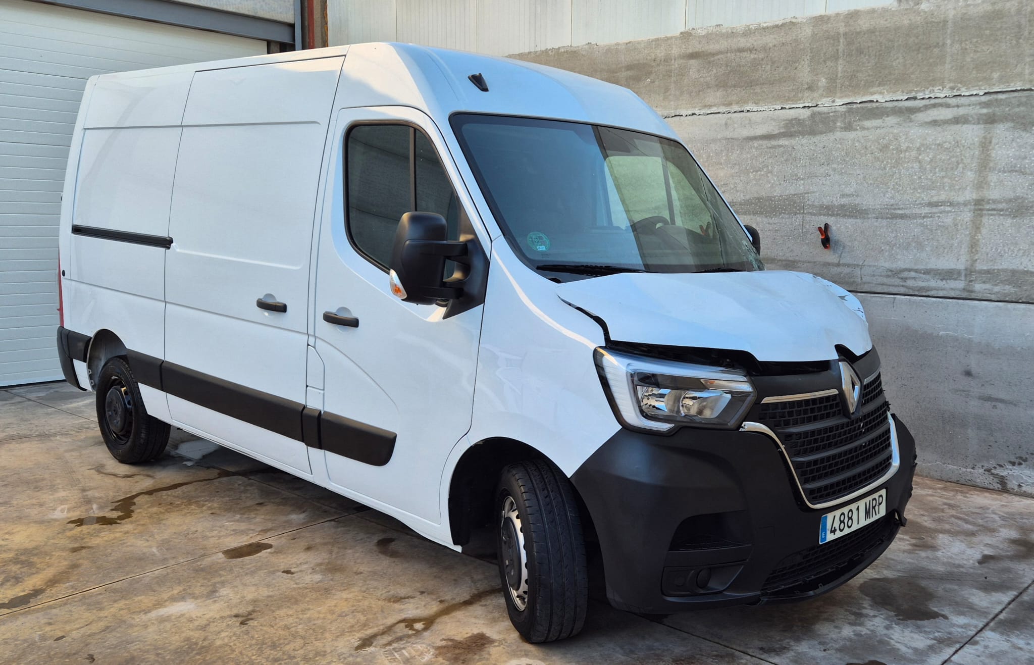 Renault Master 2.3D 136CV 6v L2H2 2024