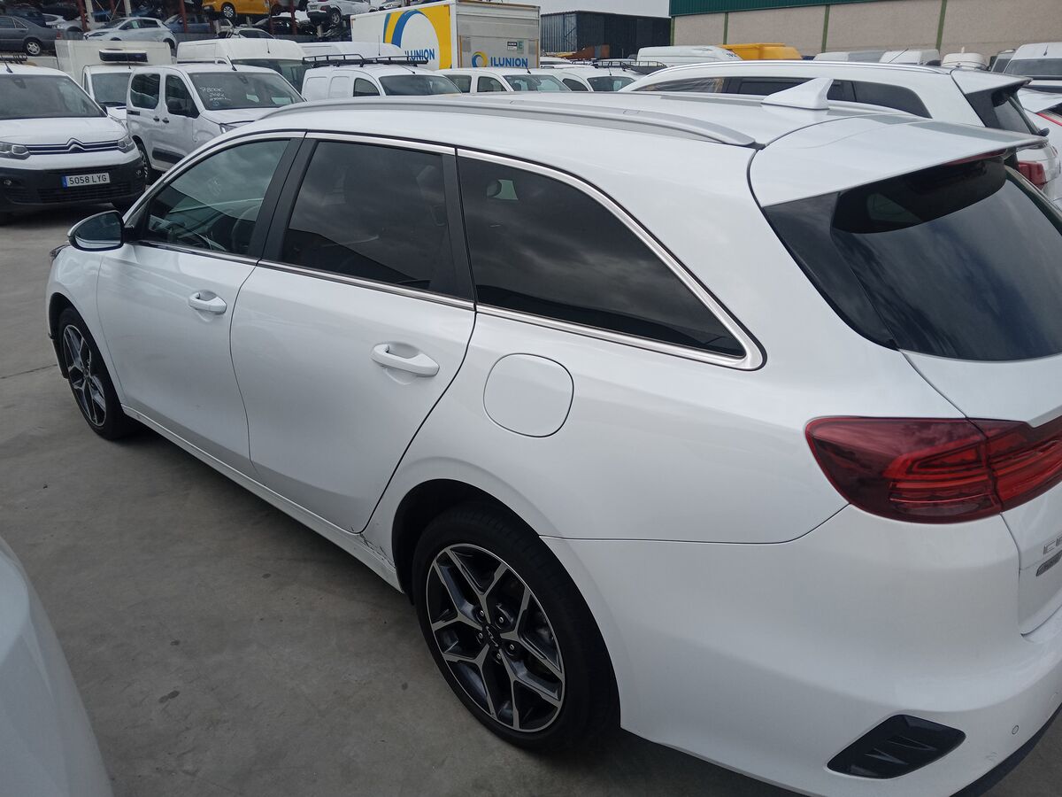 Miniatura Kia Ceed 2023 1.6 MHEV TECH 5