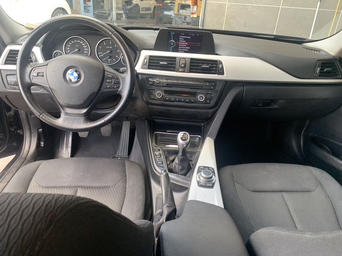 Miniatura BMW 3 Series 2013 BMW 320 2.0 D 184CV 9