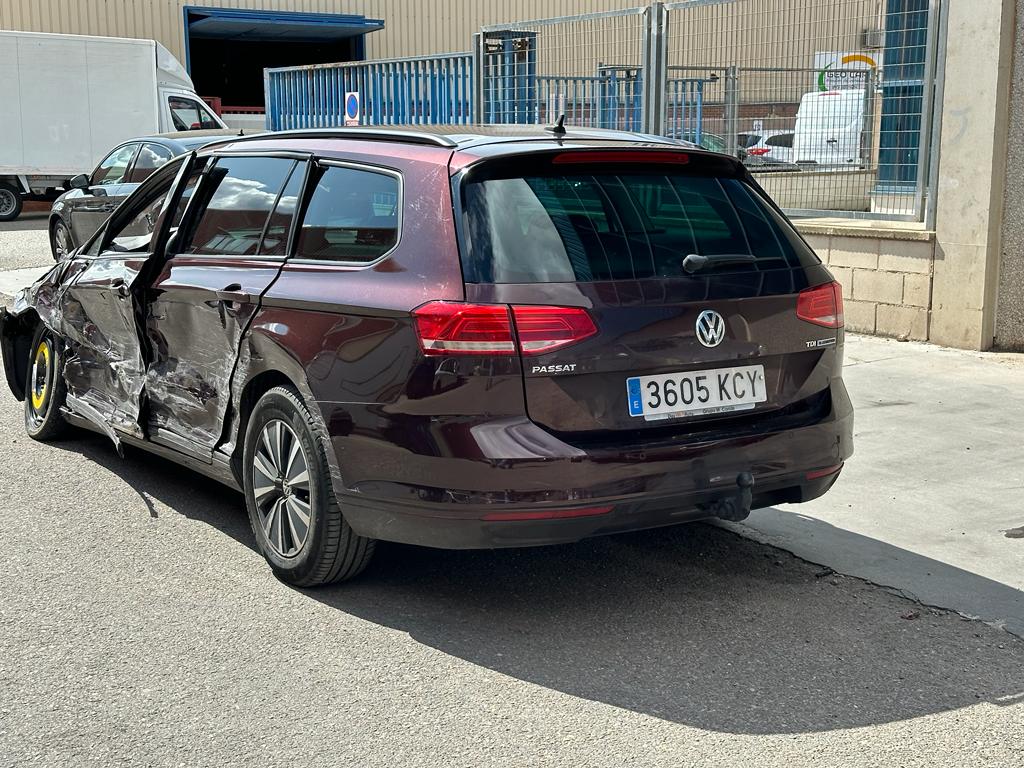 VOLKSWAGEN PASSAT VARIANT 1.6 TDI 110 CV 6 VEL