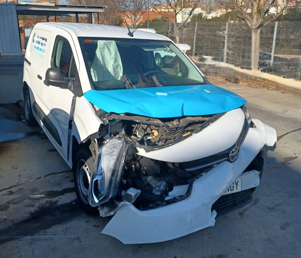 vehiculo Toyota ProAce City TOYOTA PROACE CITY AÑO 2023 CON GOLPE