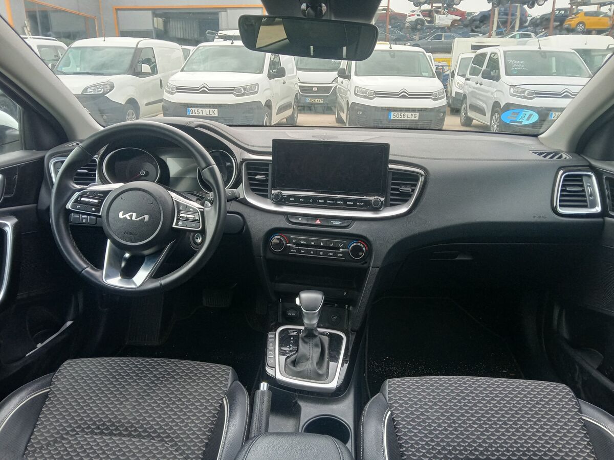Miniatura Kia Ceed 2023 1.6 MHEV TECH 9