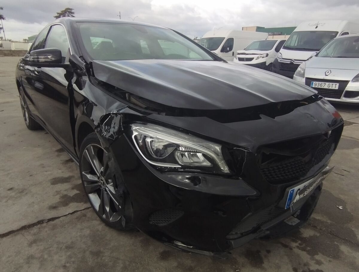 MERCEDES CLA 180 1.8cc 122cv GASOLINA MANUAL AÑO 2018