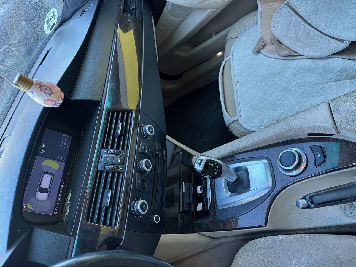 Miniatura BMW 5 Series 2008 530d Touring 2008 11