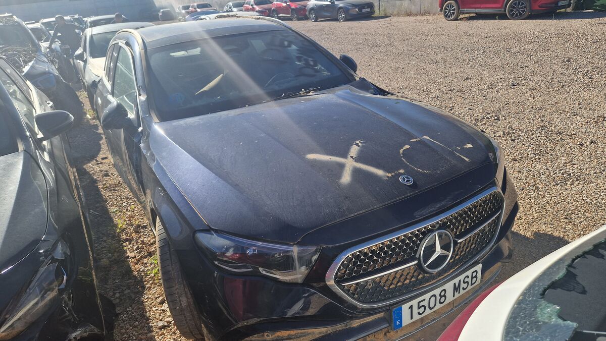 Mercedes E220 2024 inundado