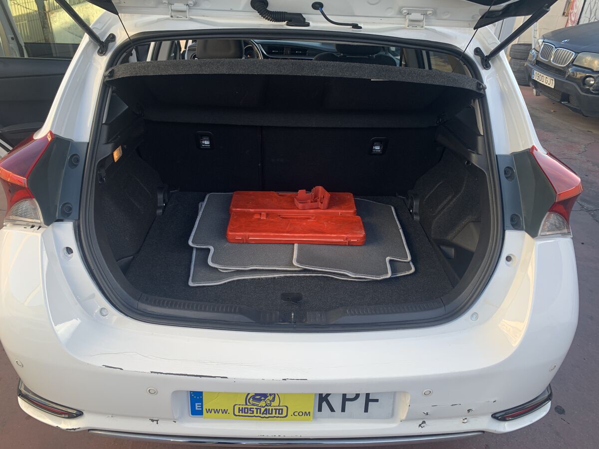 Miniatura Toyota Auris 2018 TOYOTA AURIS 1.8 HIBRIDO 135CV 17