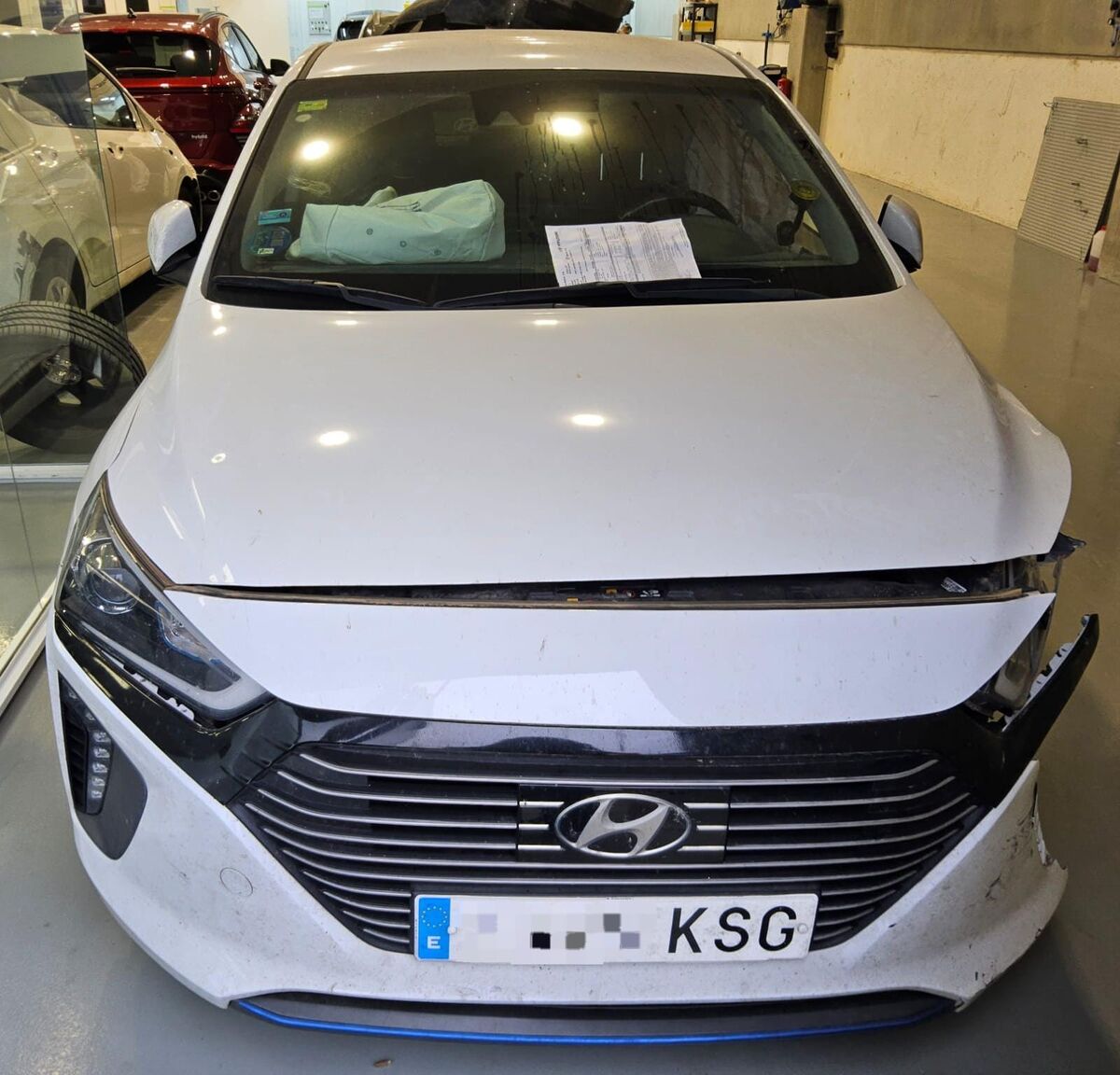 HYUNDAI IONIQ AÑO 2019 CON POCO GOLPE !!