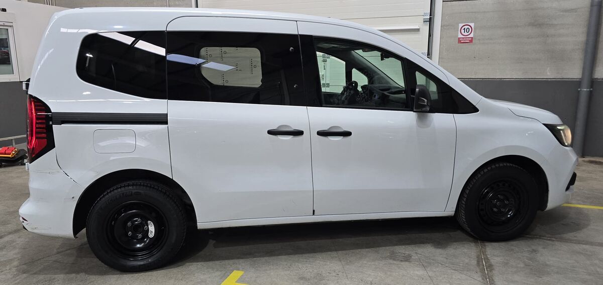 Miniatura Renault Kangoo 2024 Renault Kangoo Combi Authentic 1.5 blue dCi 95cv 6v 2024 1