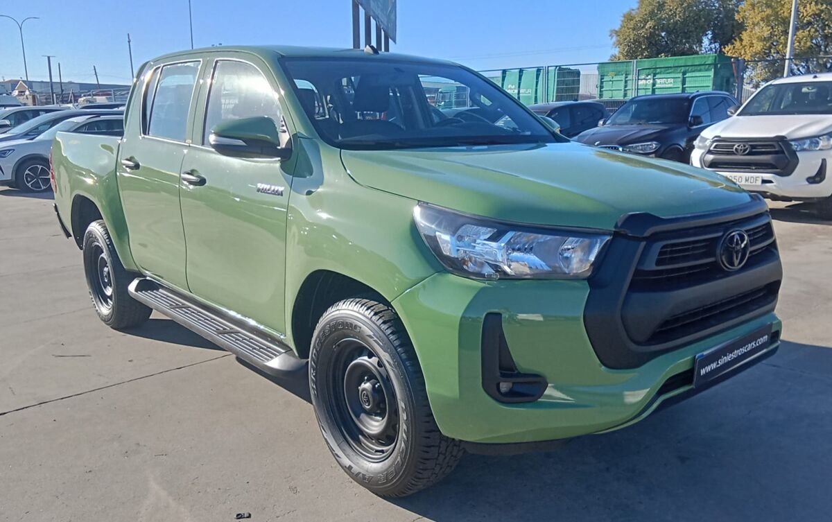TOYOTA HILUX DOB. CABINA 2.4cc 150cv DIESEL MANUAL 4WD AÑO 2023