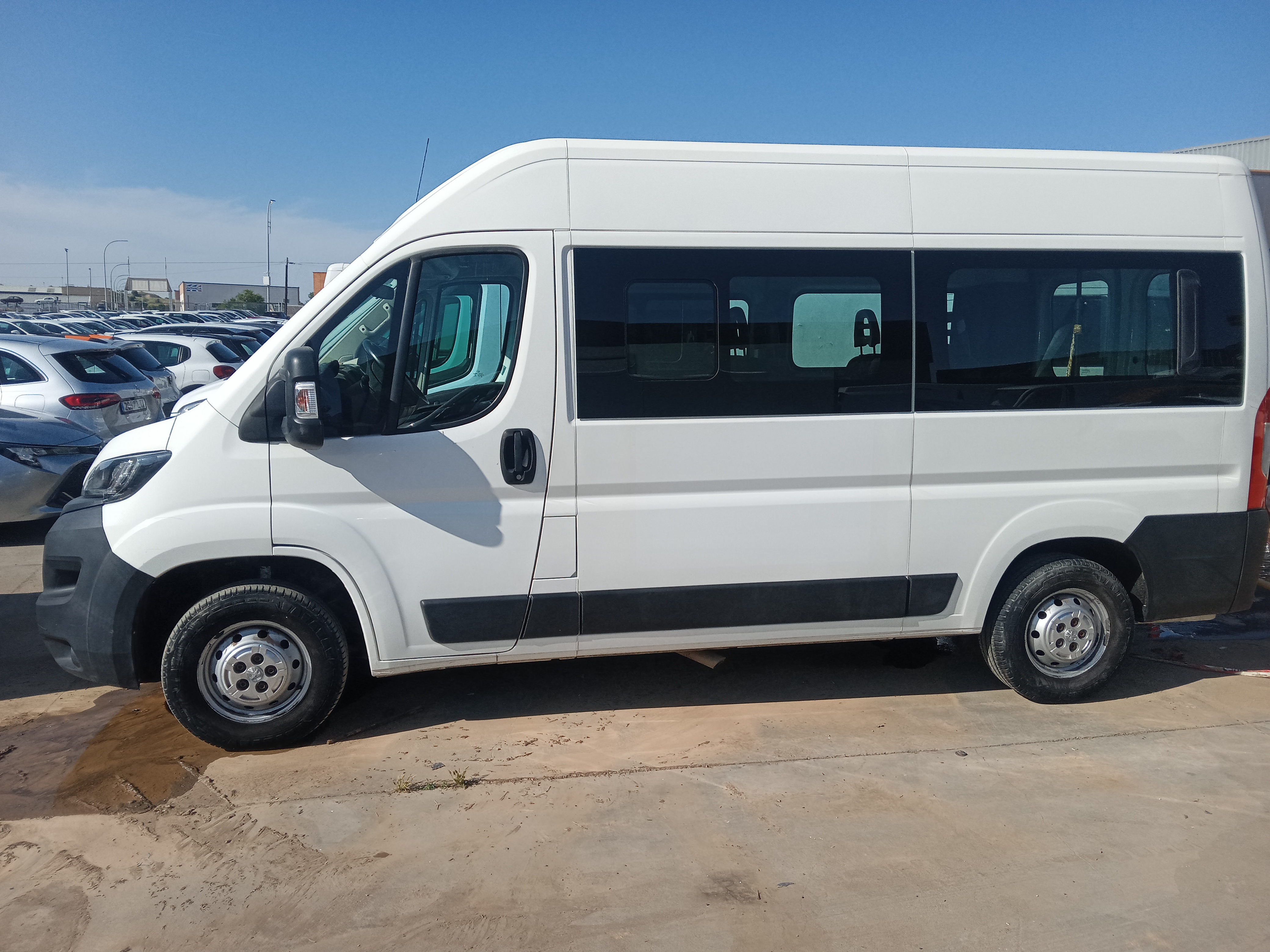 BOXER 9 PLAZAS 333 L2H2 140CV