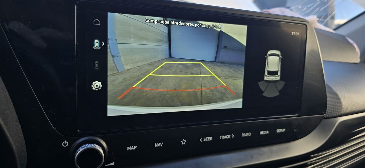 Miniatura Hyundai Bayon 2025 Hyundai Bayon Mild-Hybrid 100cv 6v ECO 2025 18