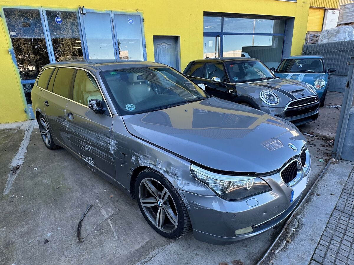 Miniatura BMW 5 Series 2008 530d Touring 2008 4