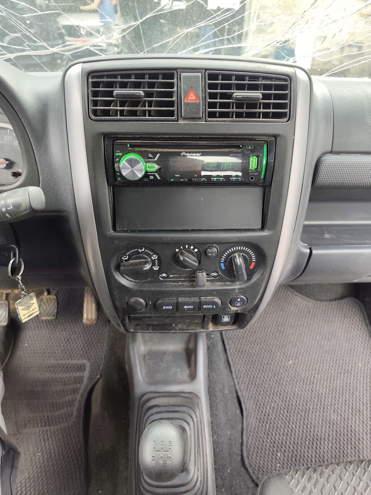 Miniatura Suzuki Jimny 2018 4X4 11