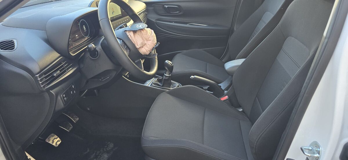 Miniatura Hyundai Bayon 2025 Hyundai Bayon Mild-Hybrid 100cv 6v ECO 2025 14