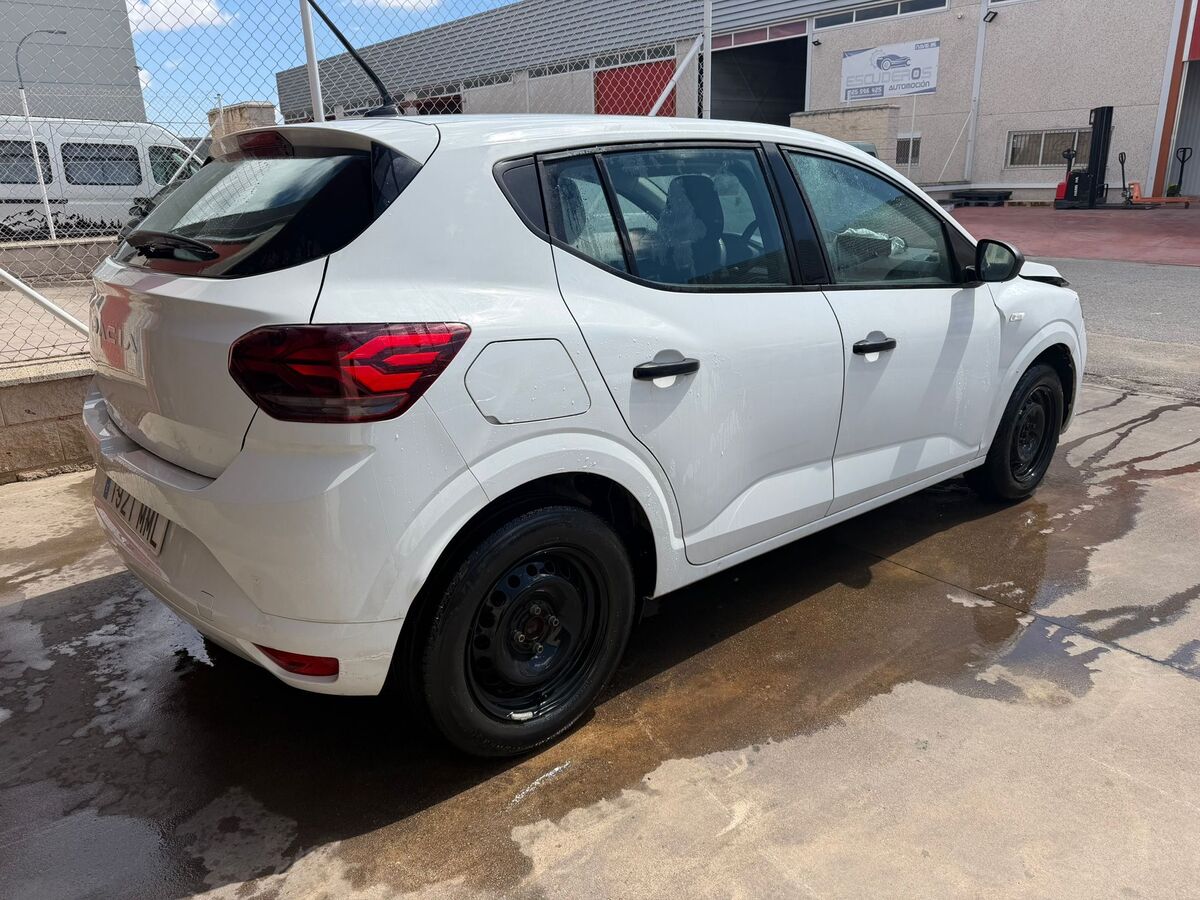 Miniatura Dacia Sandero 2024 Gasolina + Glp Año 12/2023 *** 4.990 € *** 3