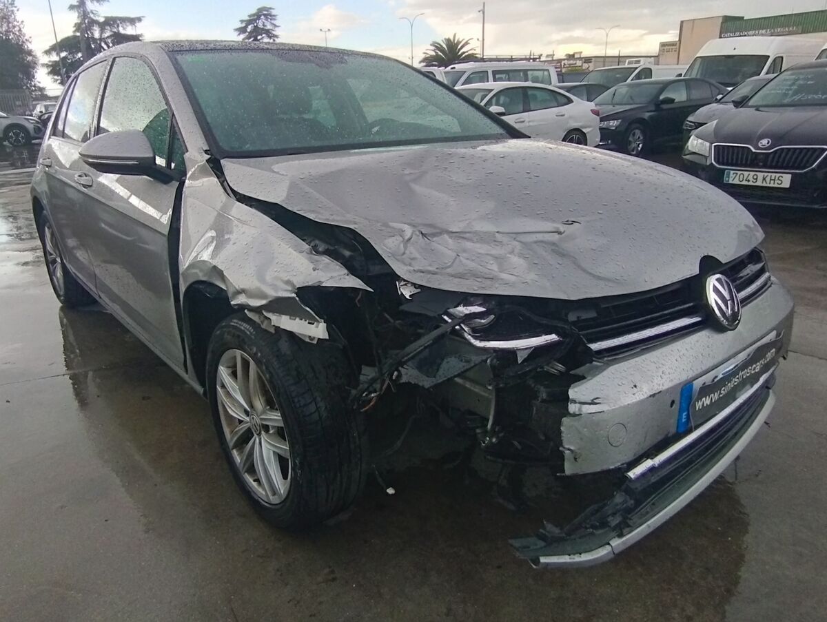 VOLKSWAGEN GOLF VII 1.5cc TSI 150cv GASOLINA AUTOMATICO AÑO 2019