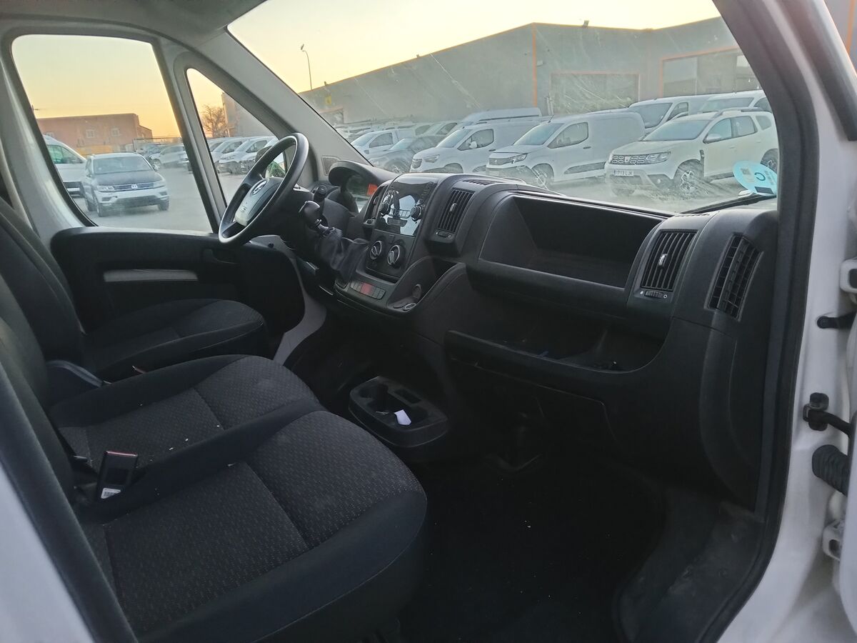 Miniatura Opel P4 2021 MOVANO L2H2 120CV 9