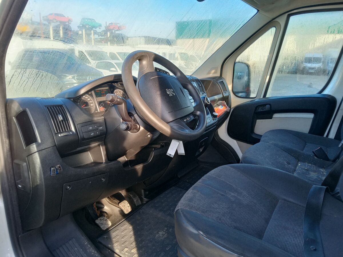 Miniatura Peugeot Roa 2013 BOXER GRUA 2.2HDI 10