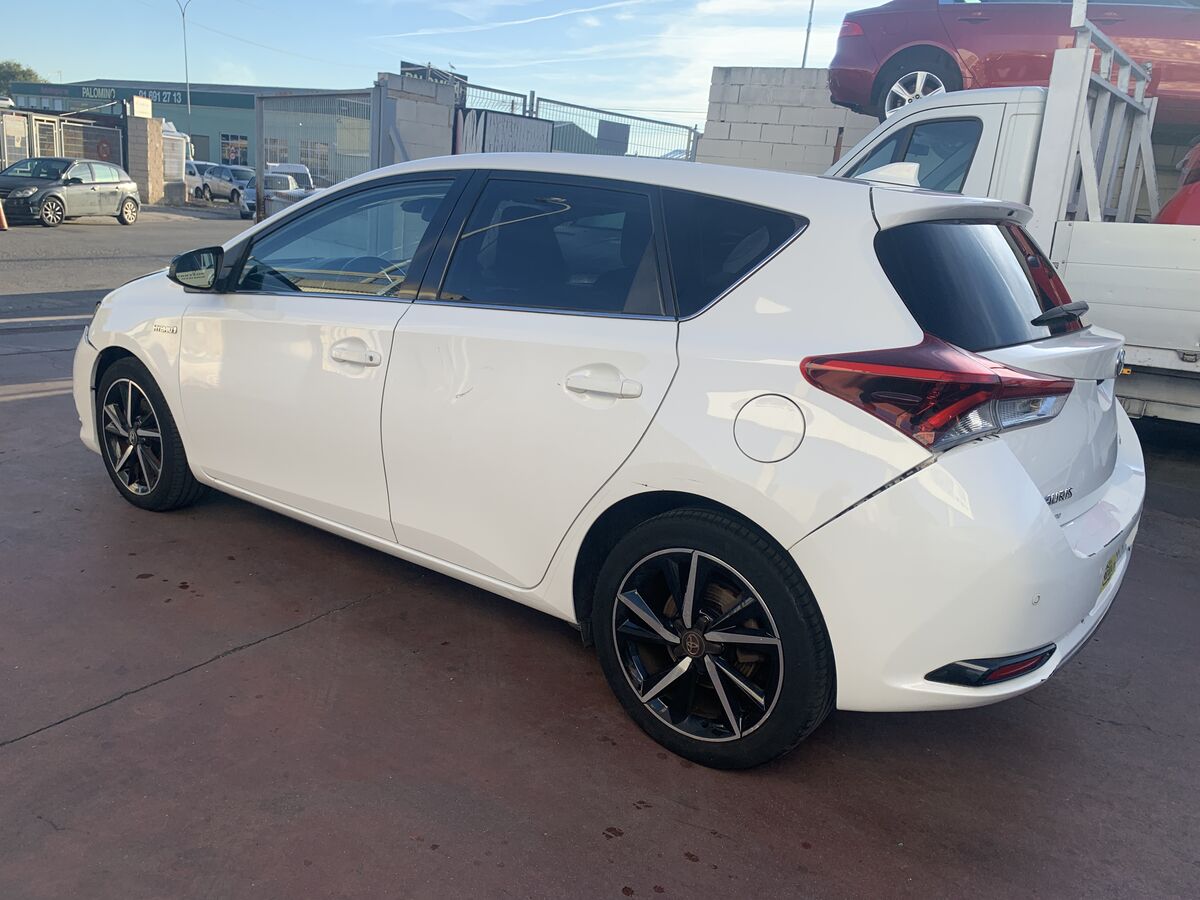 Miniatura Toyota Auris 2018 TOYOTA AURIS 1.8 HIBRIDO 135CV 5