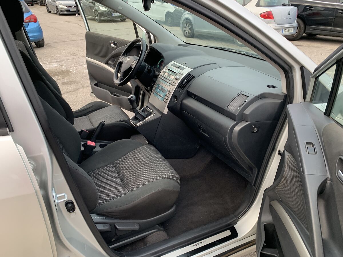 Miniatura Toyota Corolla Verso 2007 TOYOTA VERSO 2.2 D4D 177CV 7 PLAZAS 14