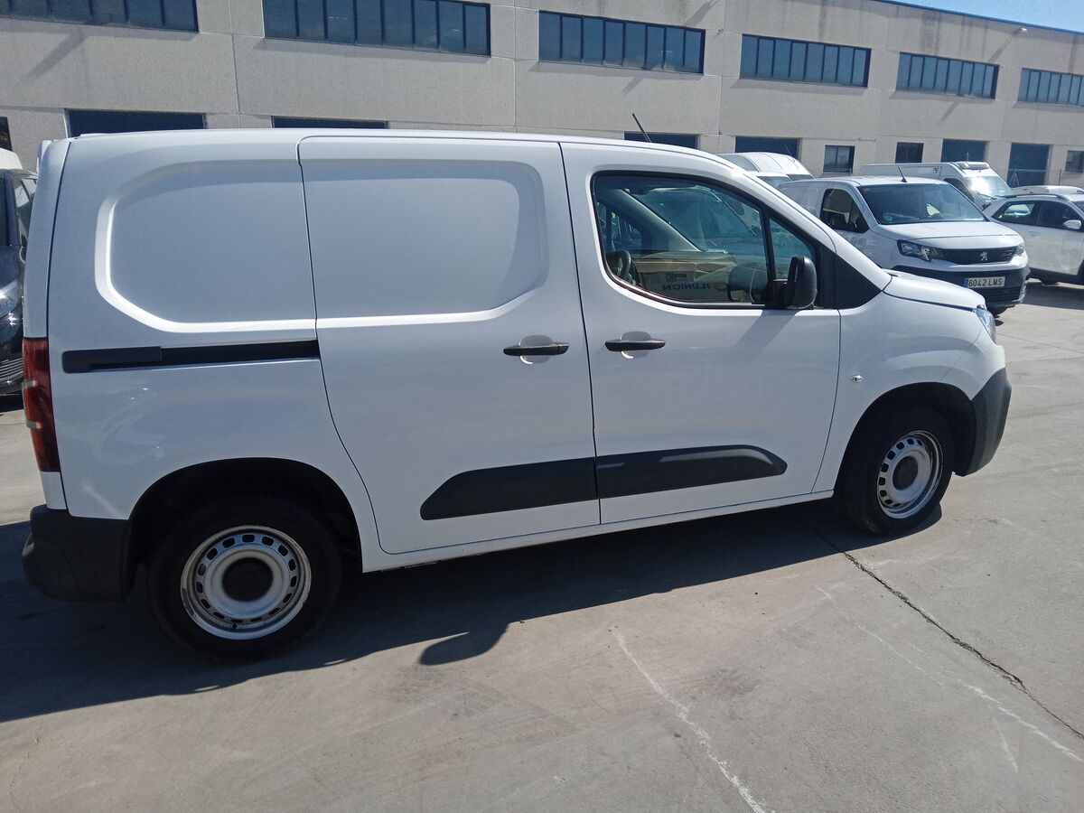 Miniatura Citroen Berlingo 2021 1.5HDI 100CV CONTROL 7
