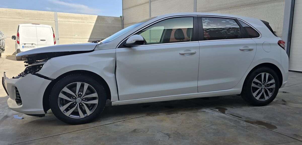 Miniatura Hyundai i30 2017 HYUNDAI I30 1.4 TGDI  140CV 6v 2017 9