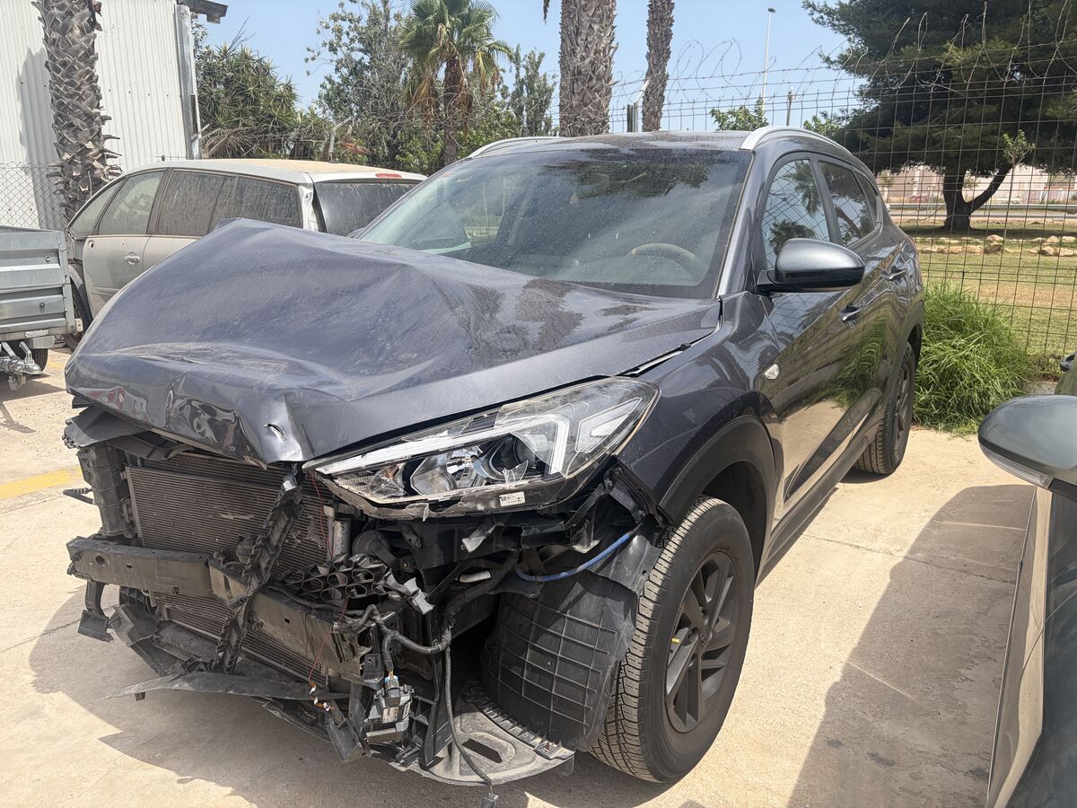vehiculo Hyundai Tucson Accidentado