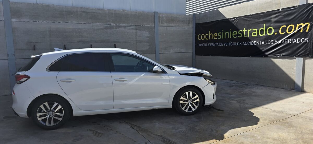 vehiculo Hyundai i30 HYUNDAI I30 1.4 TGDI  140CV 6v 2017