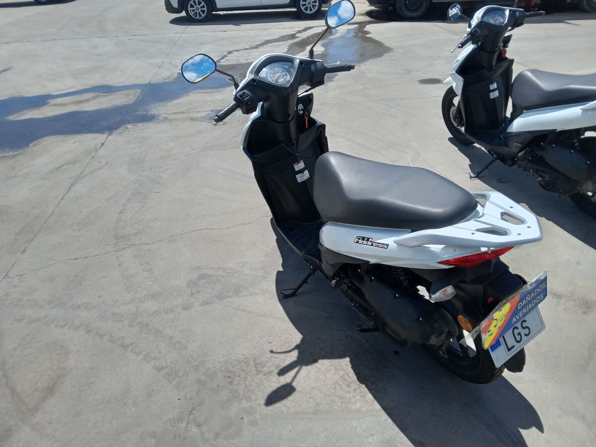 Miniatura Suzuki APV 2020 ADRESS 110 5