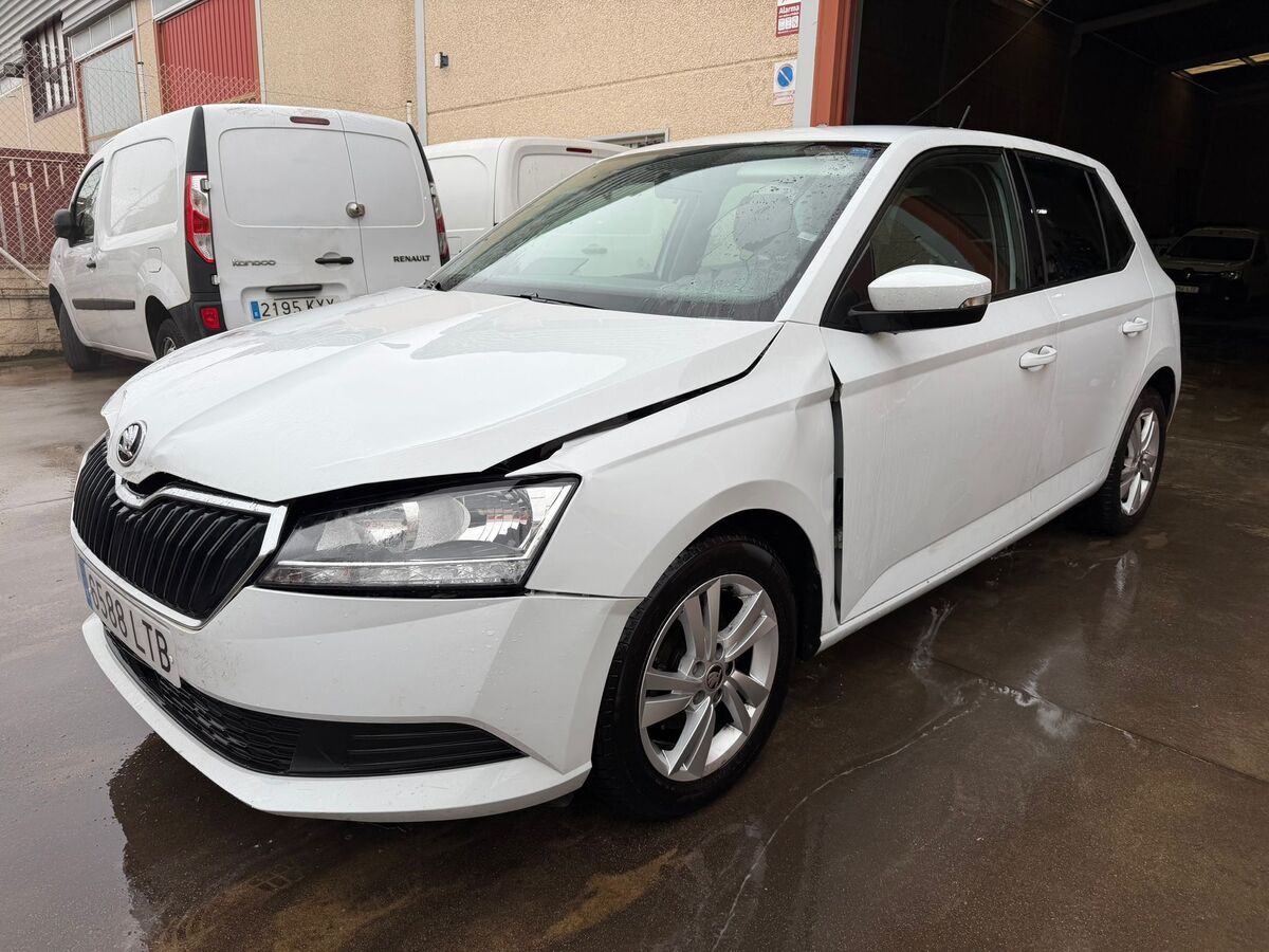 1.0 Tdi Año 11/2021 *** 5.750 € ***