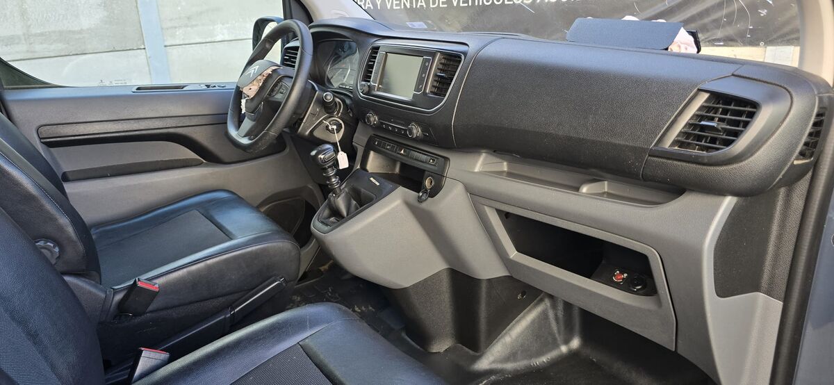 Miniatura Citroen Jumpy 2021 Citroen Jumpy Furgón Club XL 1.5 hdi 102cv 2021 17