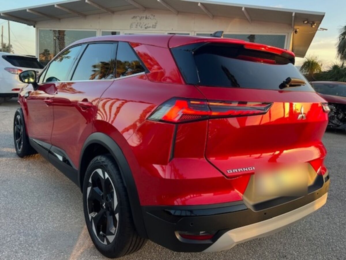 Miniatura Mitsubishi Grandis 2025 Torrevieja (alicante) 17