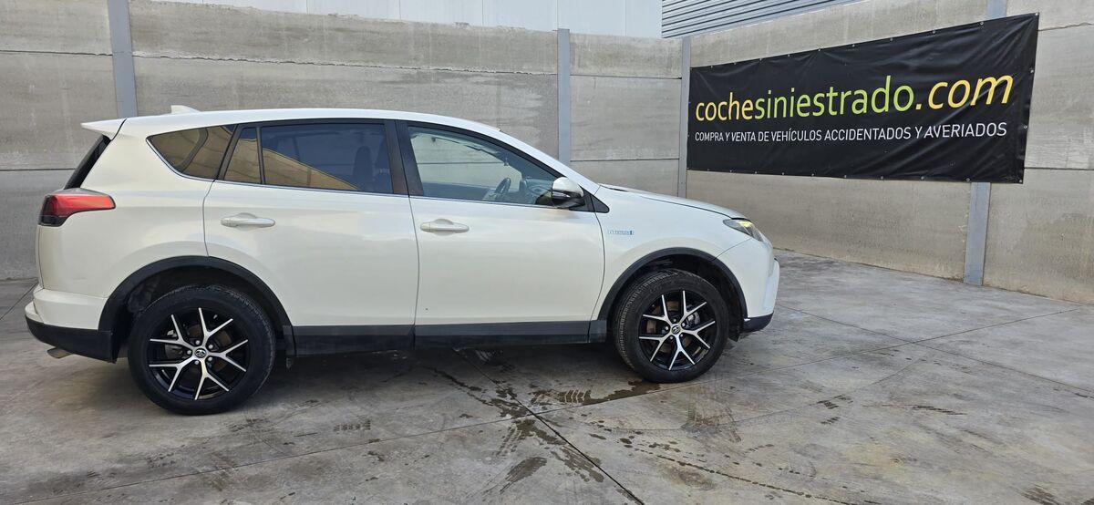 TOYOTA RAV4 2.5l hybrid Advance 2WD 197 cv 2018