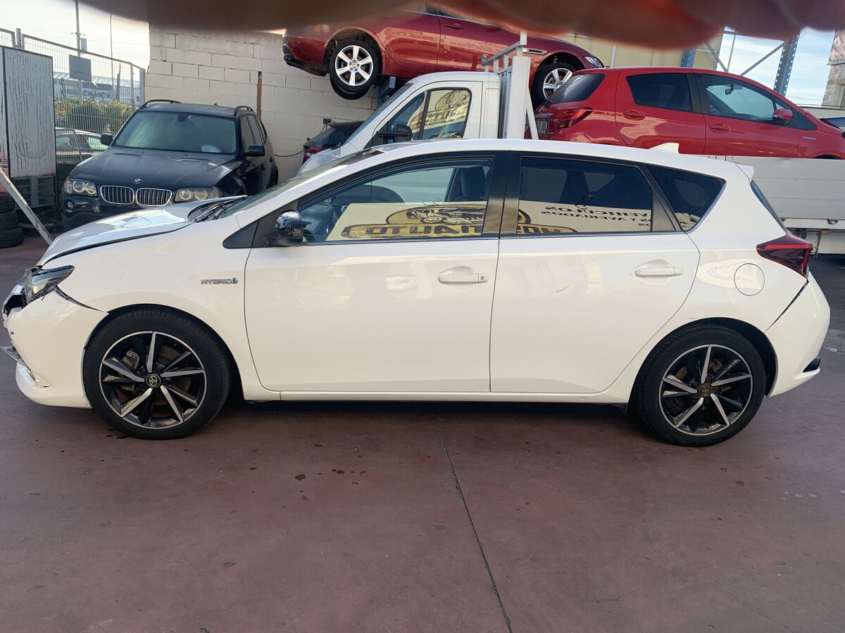 Miniatura Toyota Auris 2018 TOYOTA AURIS 1.8 HIBRIDO 135CV 7