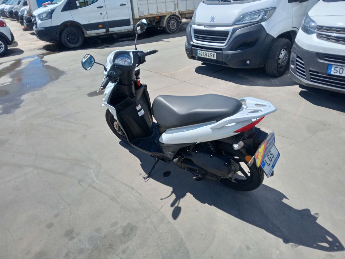 Miniatura Suzuki APV 2020 ADRESS 110 5