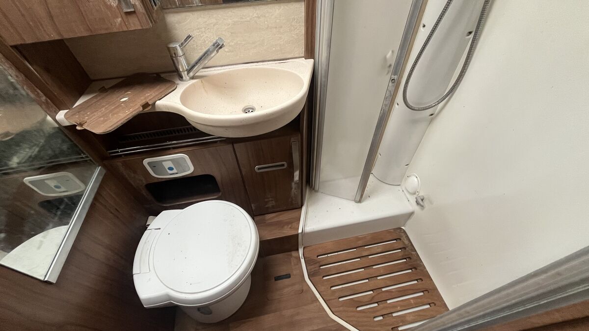 Miniatura Fiat 1100 2017 Autocaravana integral Fiat HYMER EX 564 EXSIS-I 10