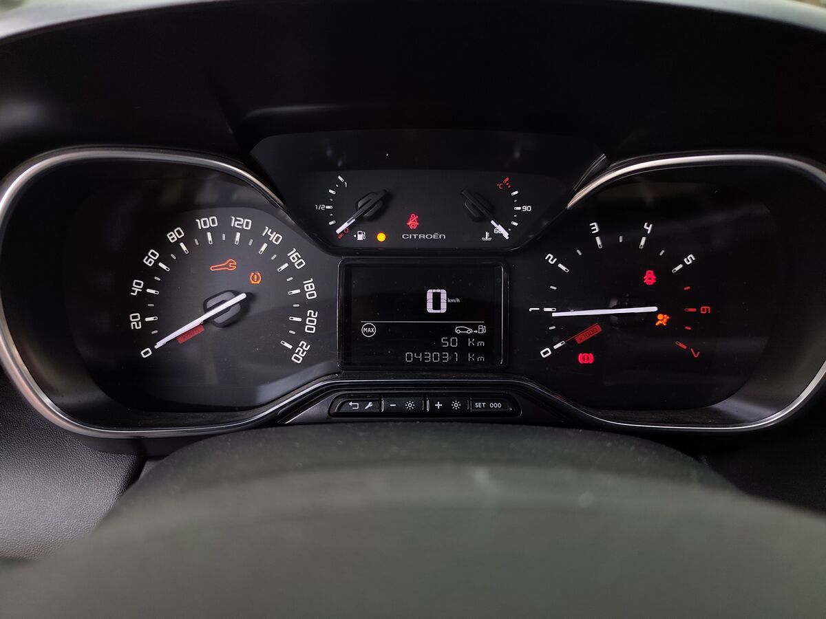 Miniatura Citroen C3 AirCross 2020 110CV 11