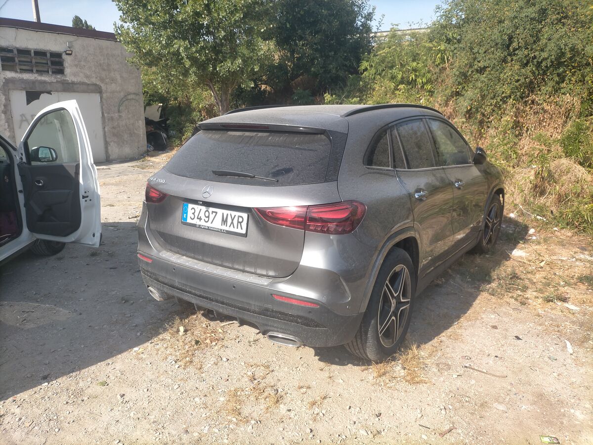 8000 km