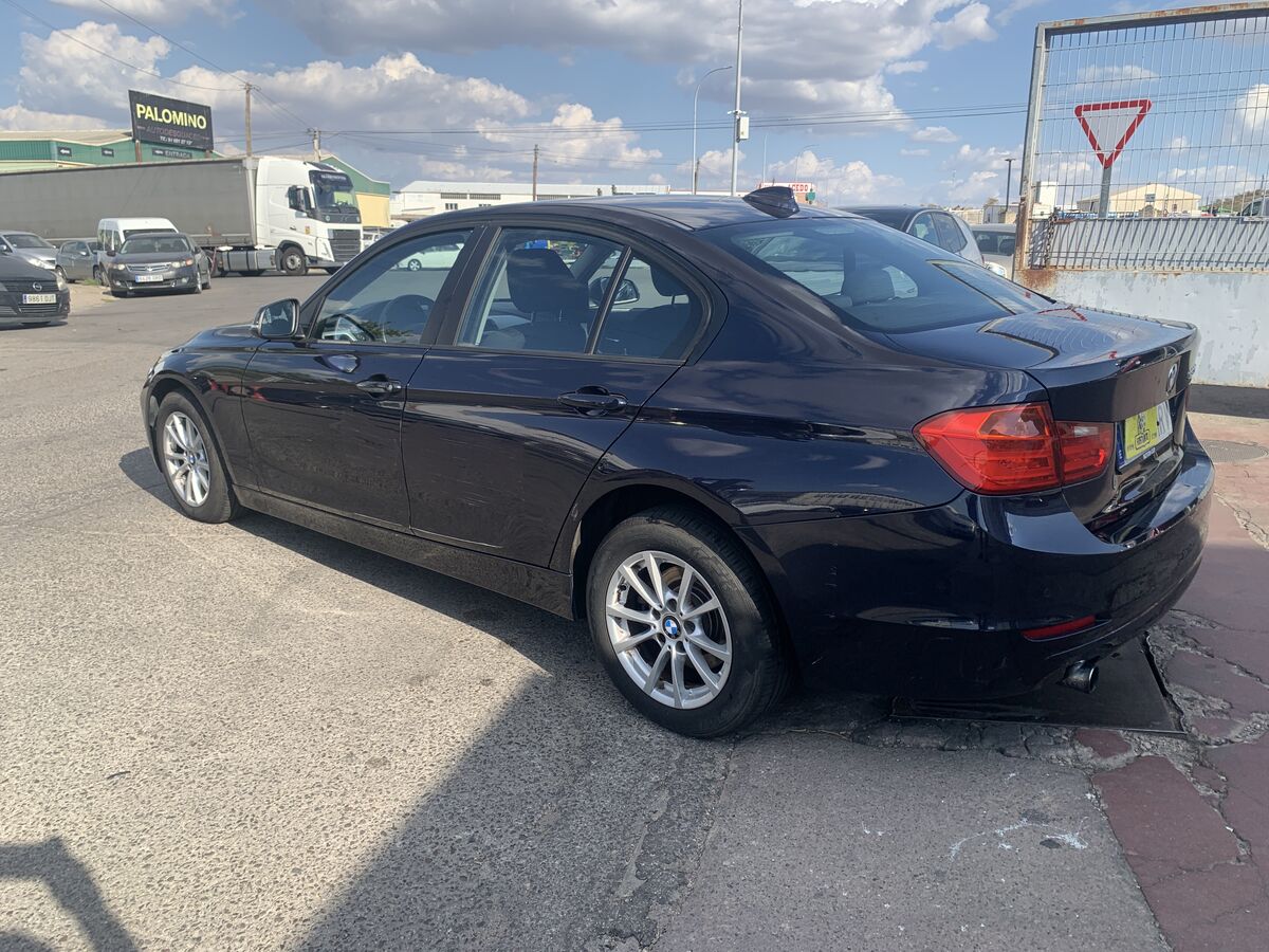 Miniatura BMW 3 Series 2013 BMW 320 2.0 D 184CV 3