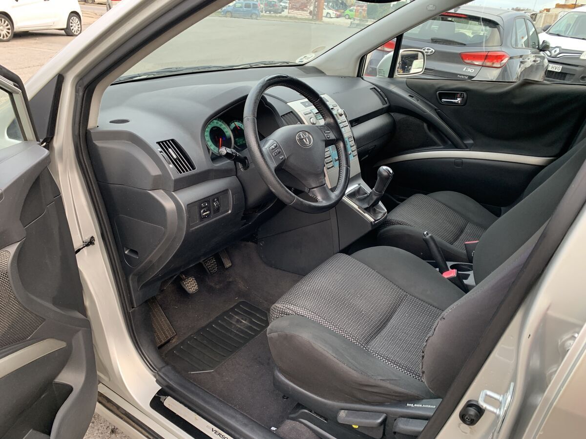 Miniatura Toyota Corolla Verso 2007 TOYOTA VERSO 2.2 D4D 177CV 7 PLAZAS 10